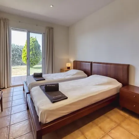 Sleeps 8 Pool Wifi Villa Blanes